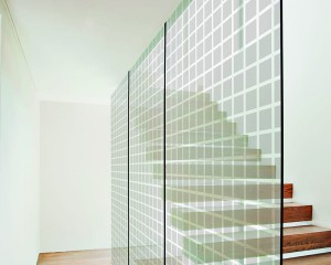  Folia dekoracyjna na szkło Oracal UV11 kwadraty szronione  44mm szer.152cm (mb) 